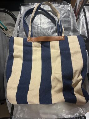 Street Level Black Interior Tote with White Arrow Print and Brown Leather Accent